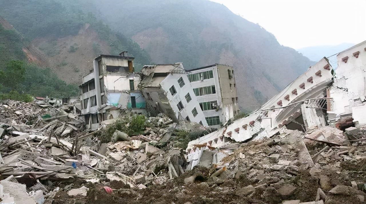 汶川地震恐怖真实图片