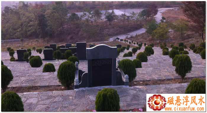 农村墓地找什么山形最好