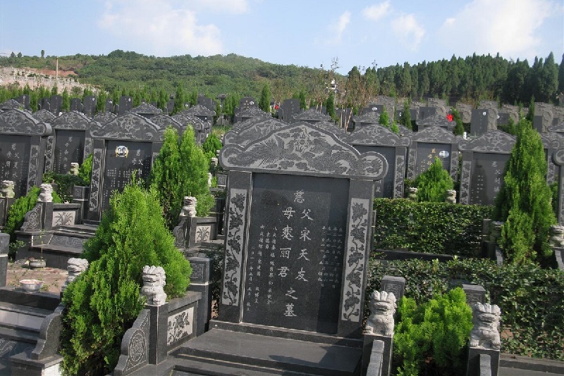 墓地风水对后代的影响有哪些 墓地风水对后代的影响有哪些表现