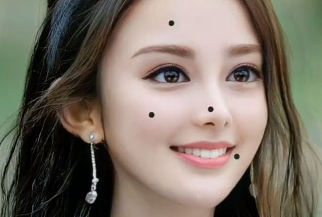 女人脸上的痣图解 女人脸上痣相图解大全