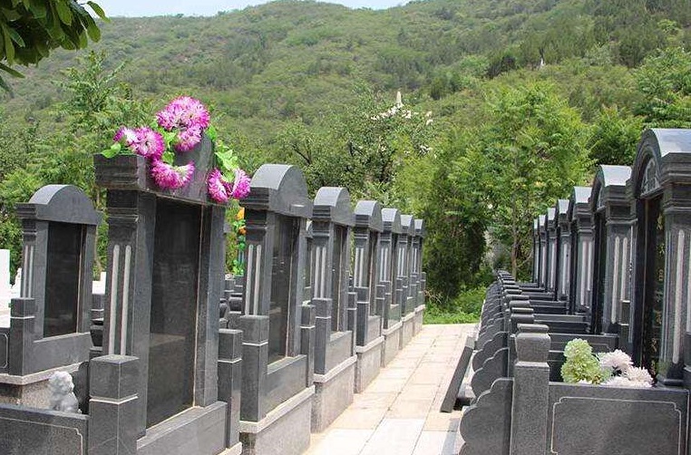 坟地风水对人的影响