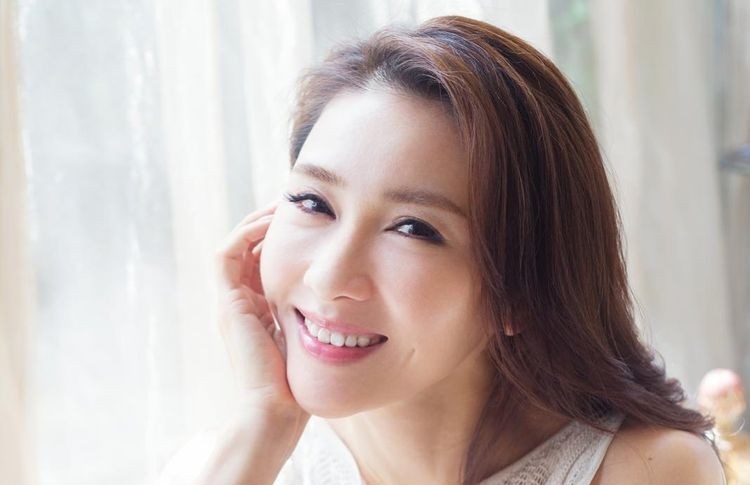 面相具有贵气的女人
