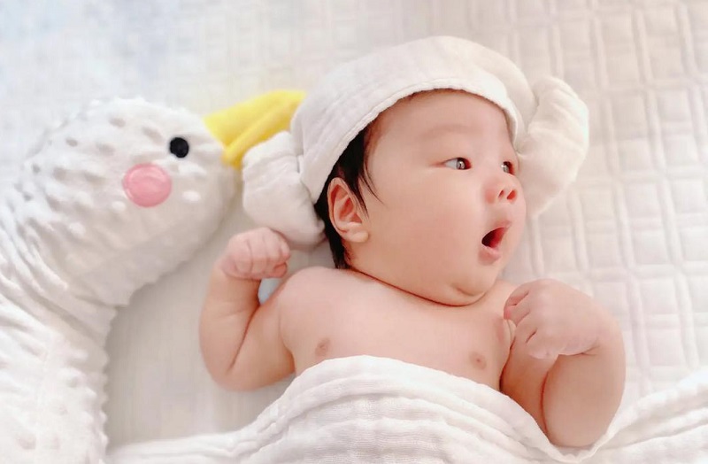 婴儿取名字生辰八字取名,新生儿取名字生辰八字大全免费