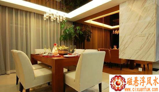 ���ط�ˮ ��ɫ�����ˮ