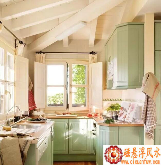 杨澜与费翔恋爱照片杨澜和老公罕见热吻 为 杨澜与费翔恋爱照片杨澜和老公罕见热吻 为