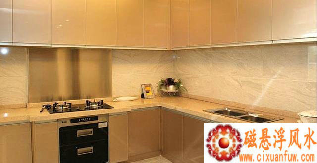 2025��11��22��֣��ʿ12��Ф����