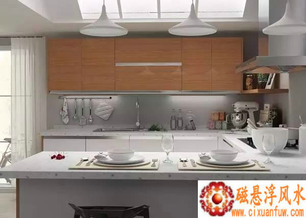 ����������������������ʱ��Ҫע����ЩǱ�ڵ����������ദ֮��