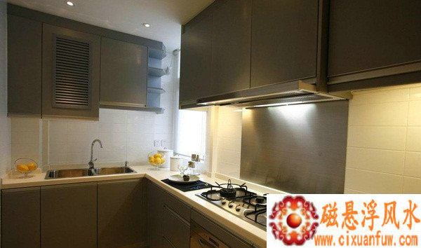 ����ˮ�������ձ������˻��־�Խ���֮һ