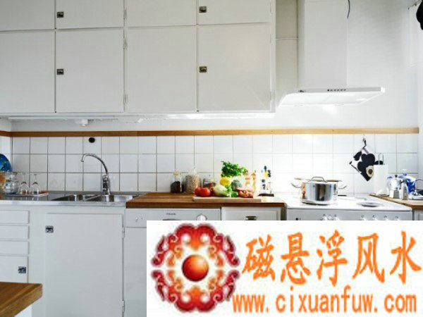 ѧԺ��˽�� ѧԺ��ģ�ظ߶˶���