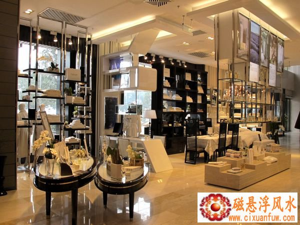 老版一元人民币上的女子找到了 已经65岁了年轻时被誉为寨花 老版一元人民币上的女子找到了 已经65岁了年轻时被誉为寨花