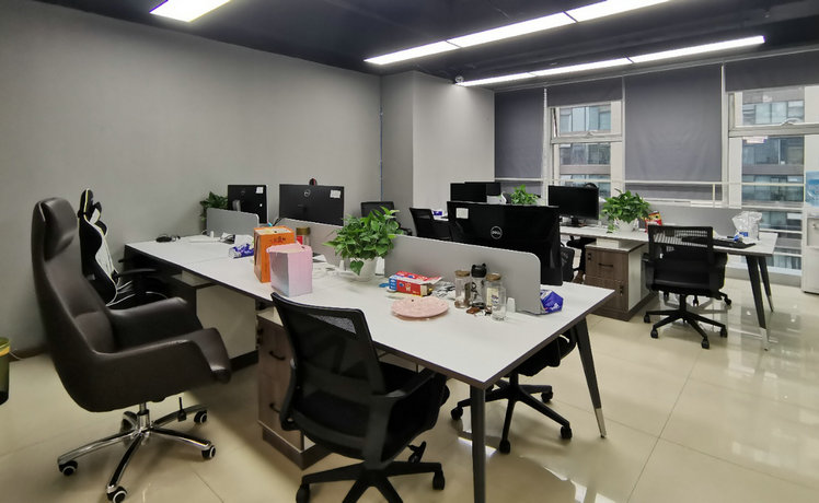 �������඼�����Գ�