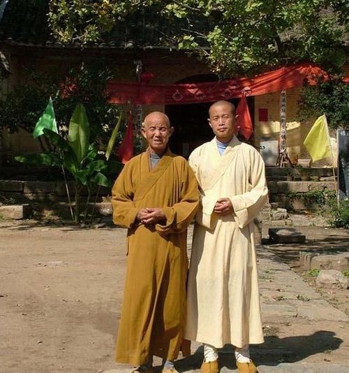 Ů������������ʾ��Ļ�Ӱ������Ҹ��ͼ�ͥ��г