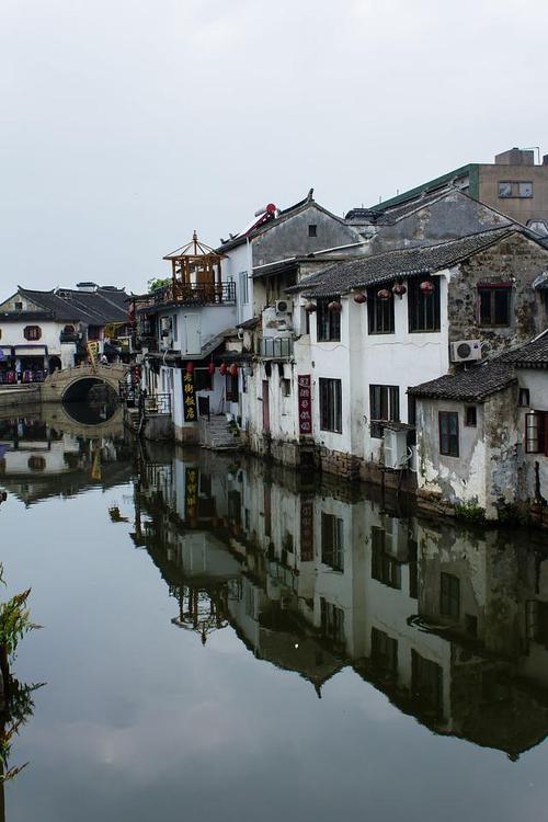 ������������300��