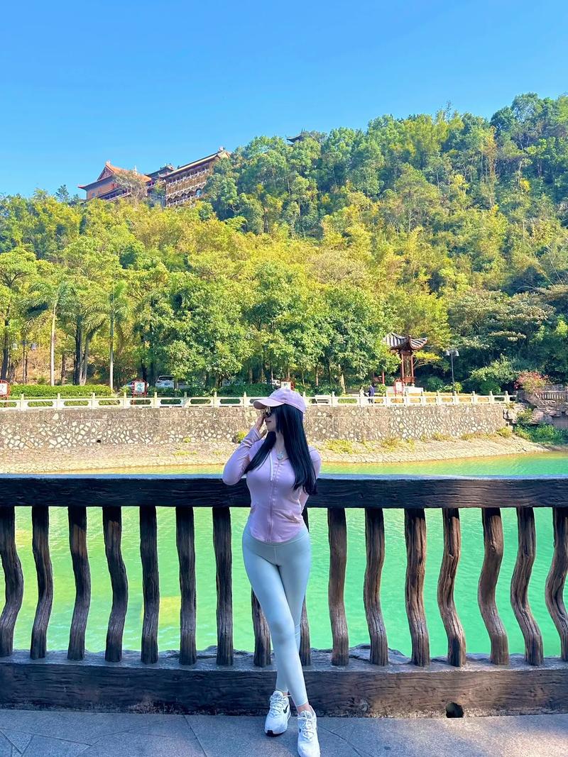 ����Ů������Խ��Խ��