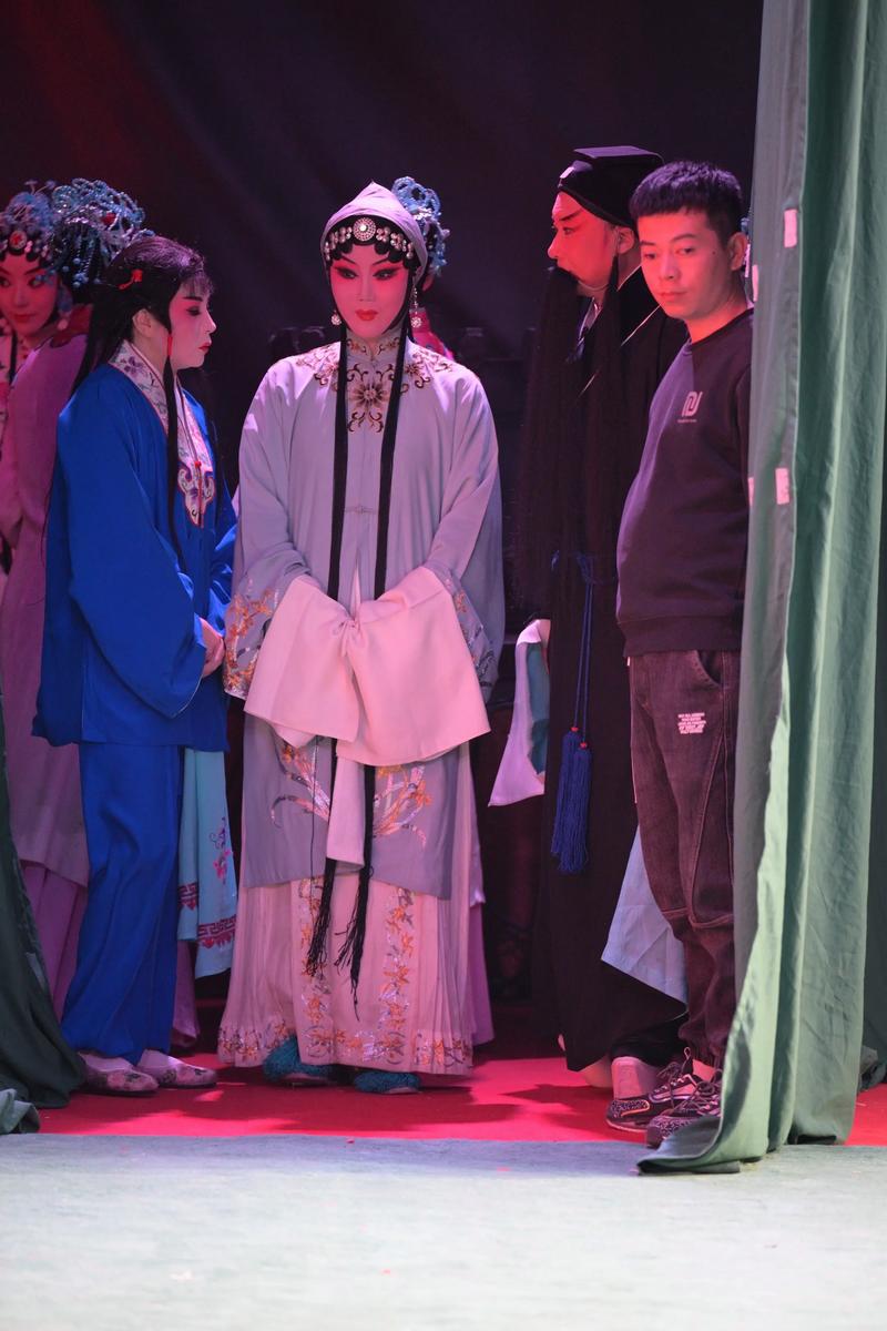 �����������˼��Ӱ�������������(�����������˼�����Ӱ������������Ƶı仯)