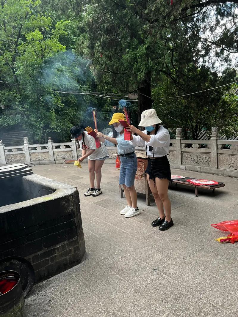 �����ڼ��еİڷ����� ��ˮ�뼪�������ؾ�