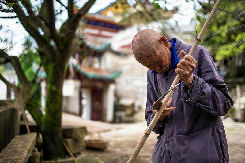 �򵥴����к����� ��õ��б�����������