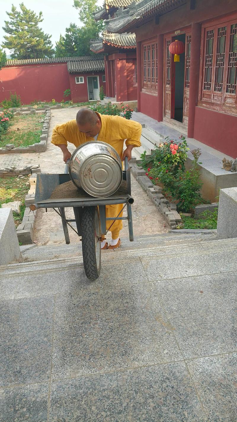 ���������ڲ�ͬ��λ�ķ�ˮӰ��